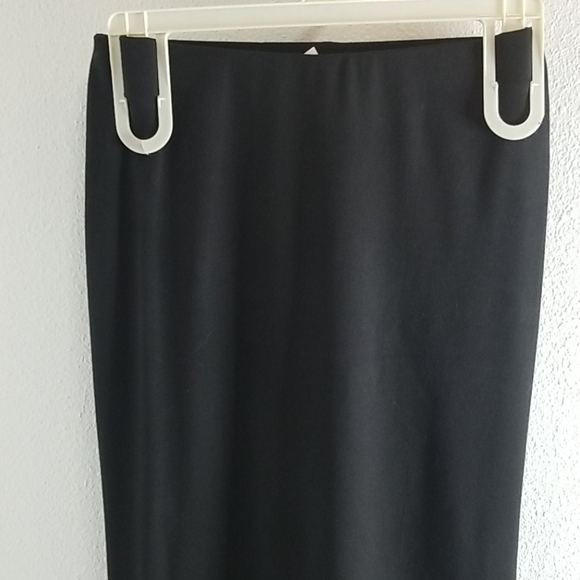 Black Midi-length skirt - Picture 2 of 8